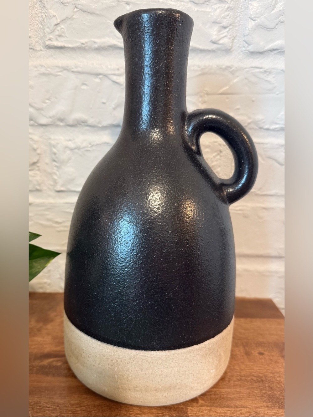 Magnolia Amelia Handled Jug Vase Black & Cream Large 11.5”